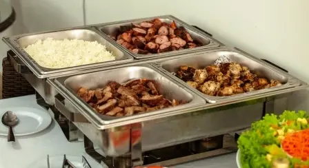 Buffet de churrasco da Juni Eventos
