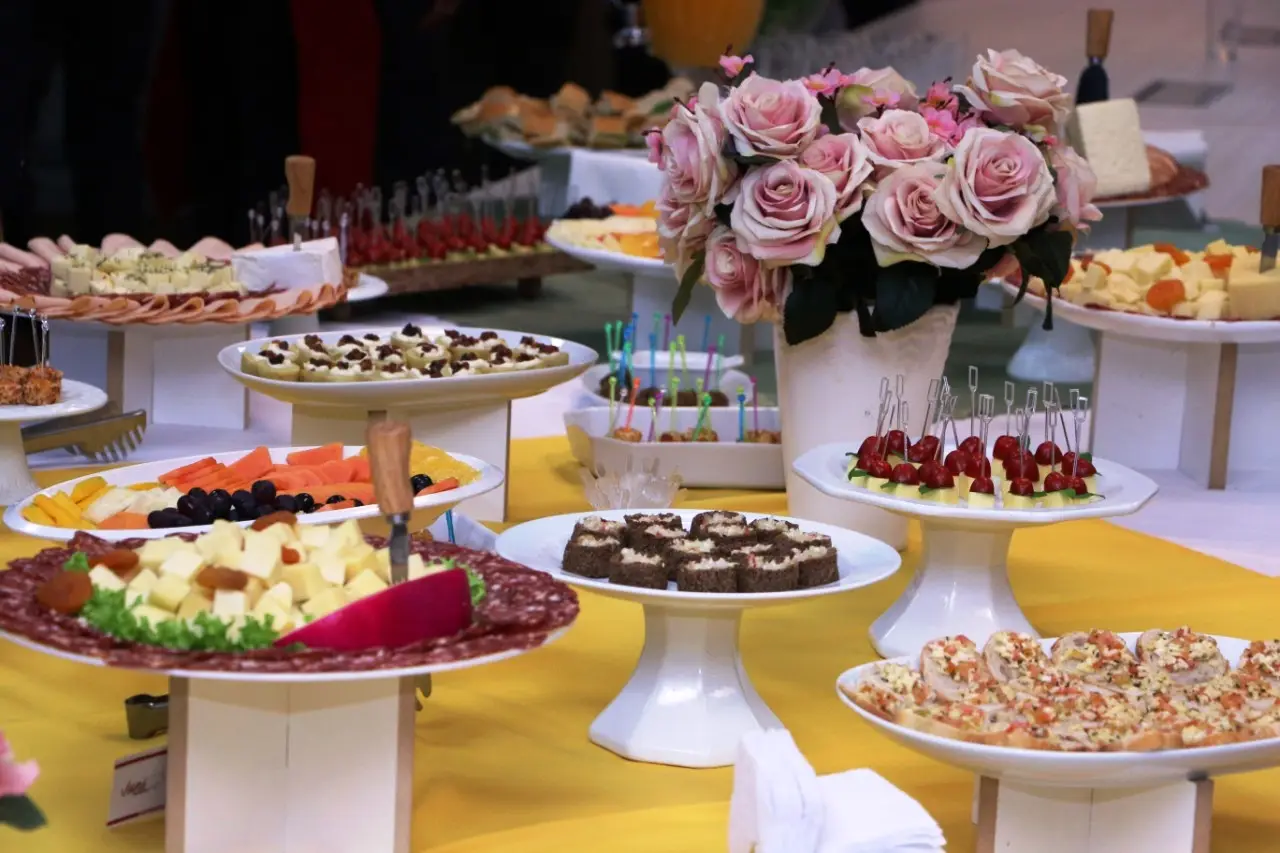 Buffet para evento corporativo da Juni Eventos